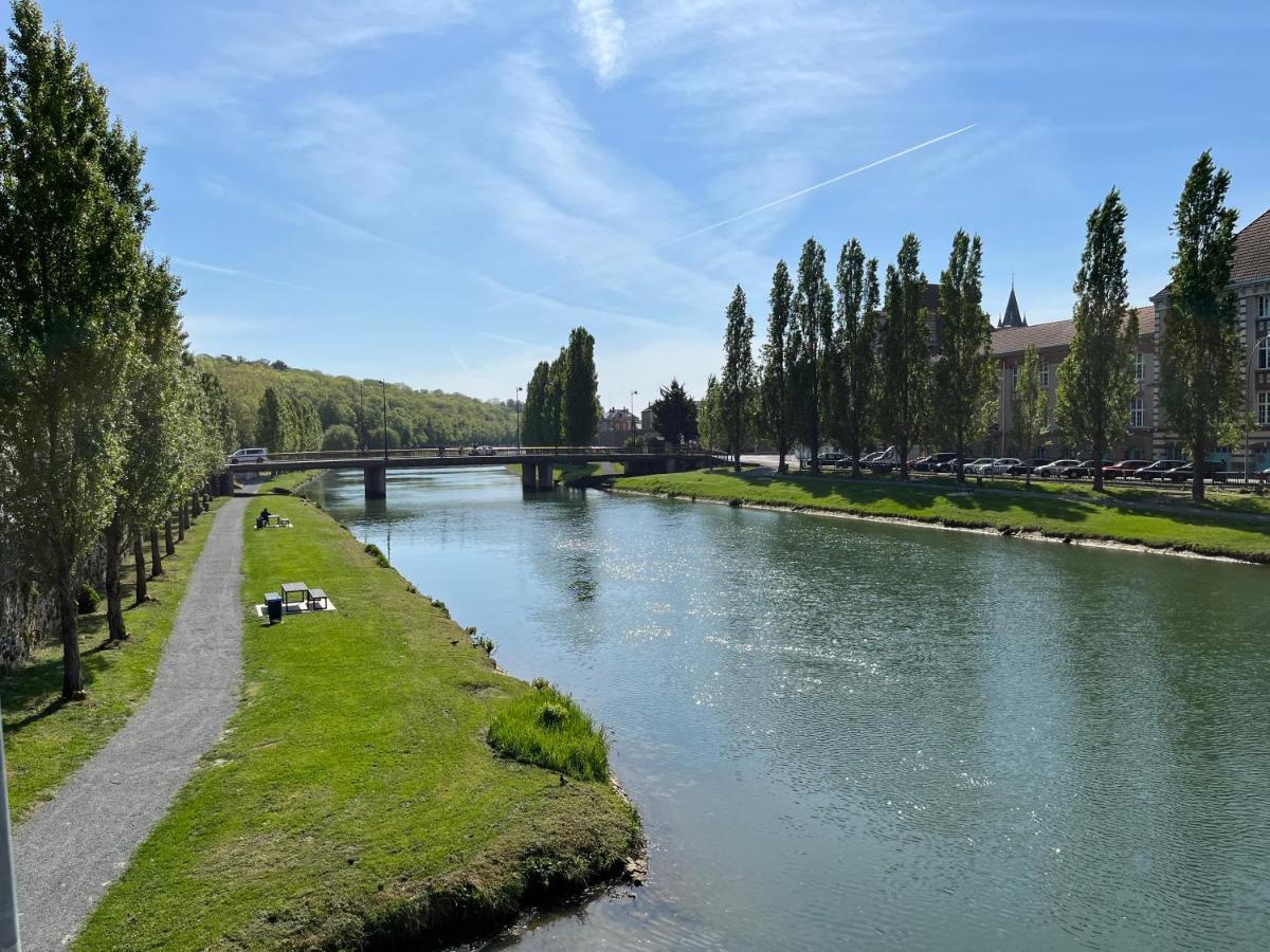 Appartement Le Vicomte à Melun Extérieur photo